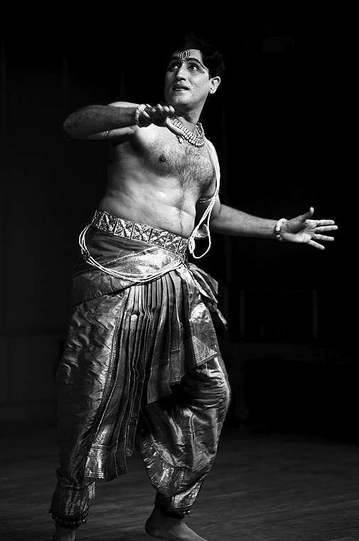 Madhava Pethi Murthy Group - Kuchipudi (Meenakshi Sundararajan Fine Arts Academy)